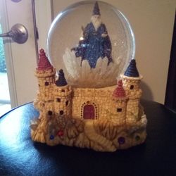 9" Camelot glass globe