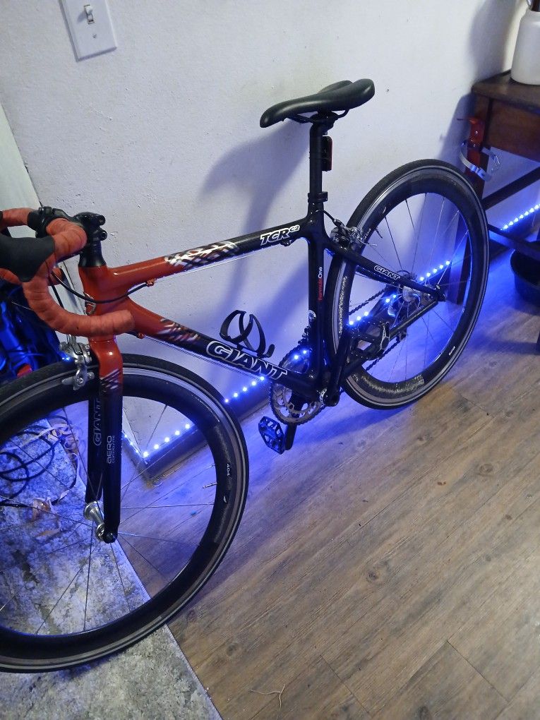 Carbon Fiber Giant Bike Was Stolen From Me In Portland Area