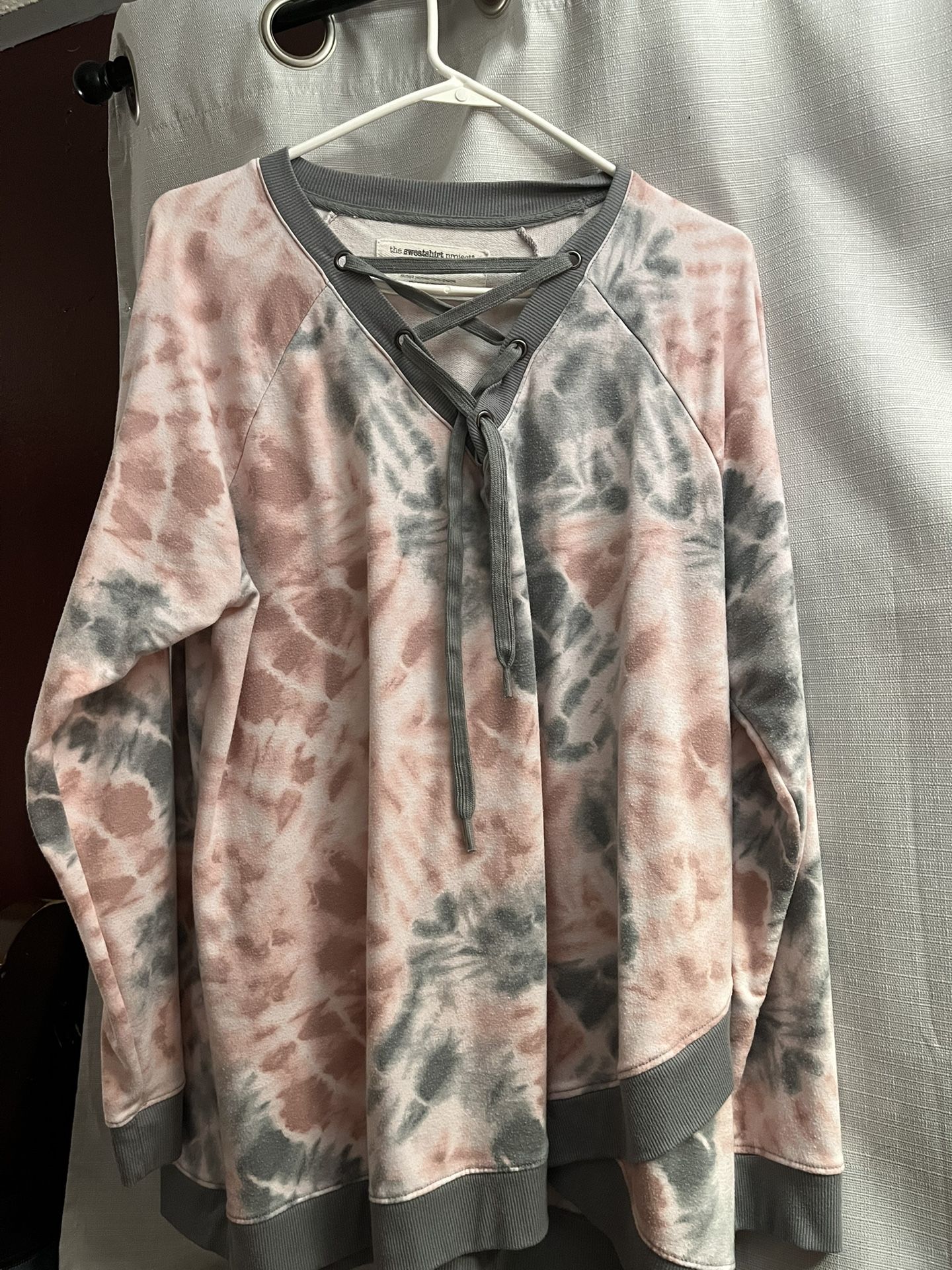 Women’s Size 1X Long Sleeve Tie Dye Shirt