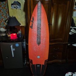 Quiet flight surfboard