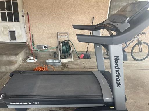 Nordic track Treadmill 