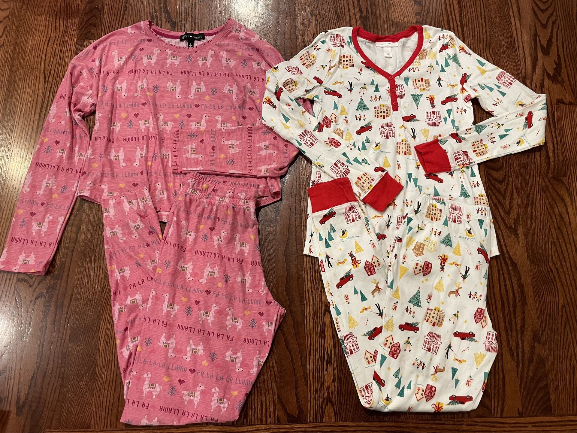 Juniors S Holiday Pajama Lot: Derek Heart Llama & Lauren Conrad Holiday Village