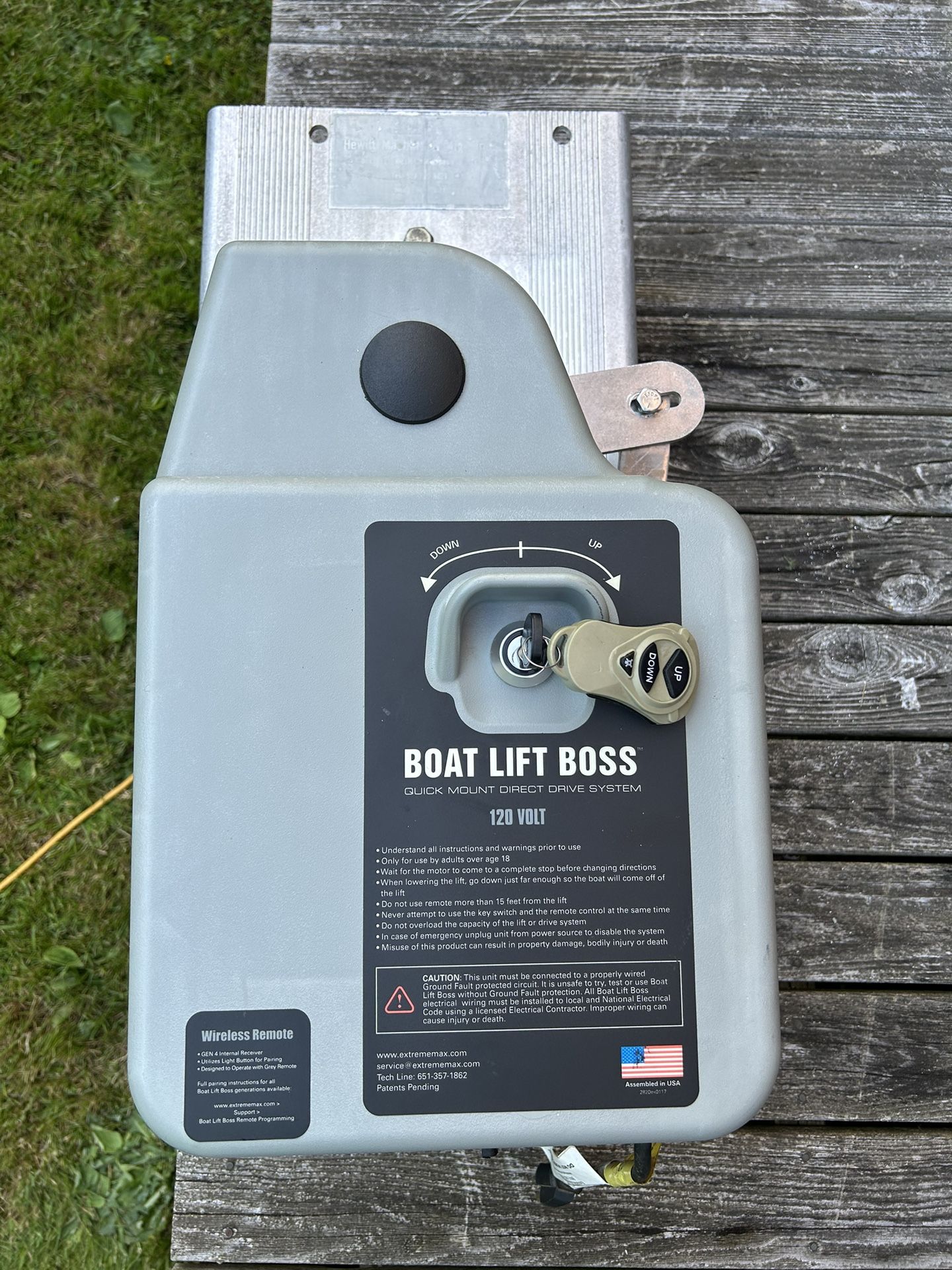 Generation 4 Boat Boss Direct Drive Boat Lift System.