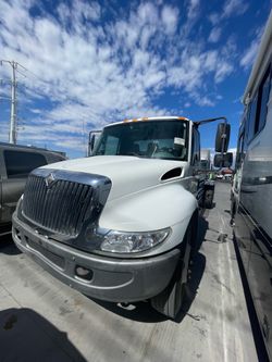 2002 International  4000 series    * 2002 INTERNATIONAL 4000 Series*  * NAVISTAR *  * 7.6 L* 6 CYL* DIESEL*  * 340000 MILES*  * IT RUNS AND DRIVES GOO