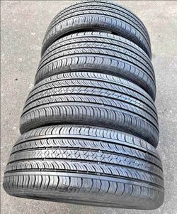 225-65R17 Continental Brand tires 💯 Excelente condición 80%life
