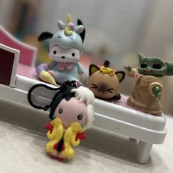 Mini Figures Set (Baby Yoda, Kuromi Unicorn, Keychain + Taco Cat)