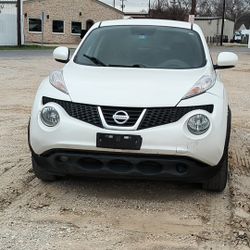 2013 Nissan Juke Starts Right Up..Needs Transmission 