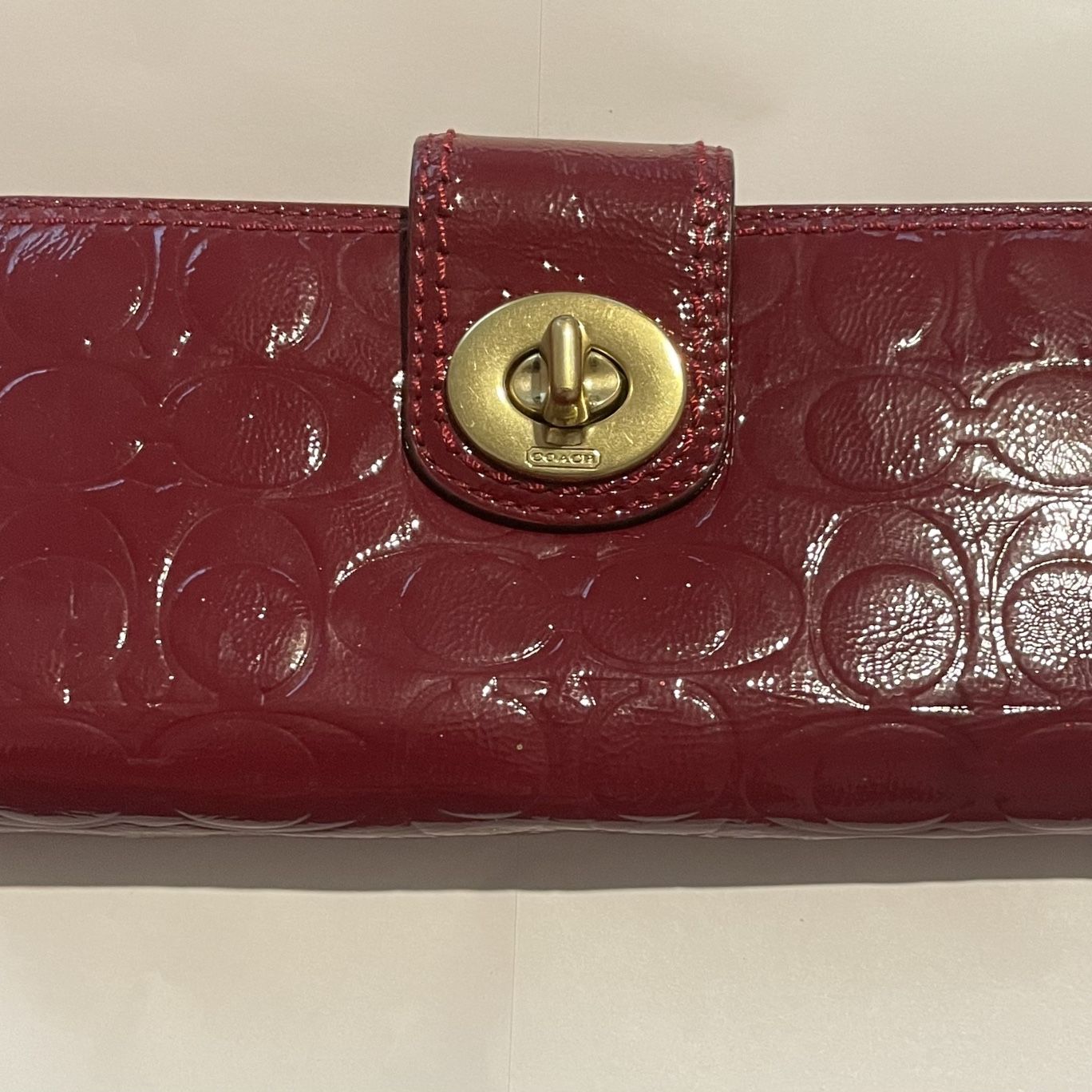 Red leather coach wallet hotsell