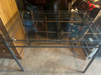 Table (Glass)