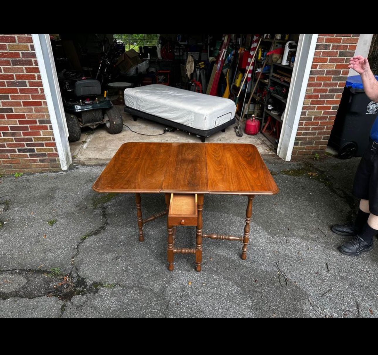 Antique gate leg Table