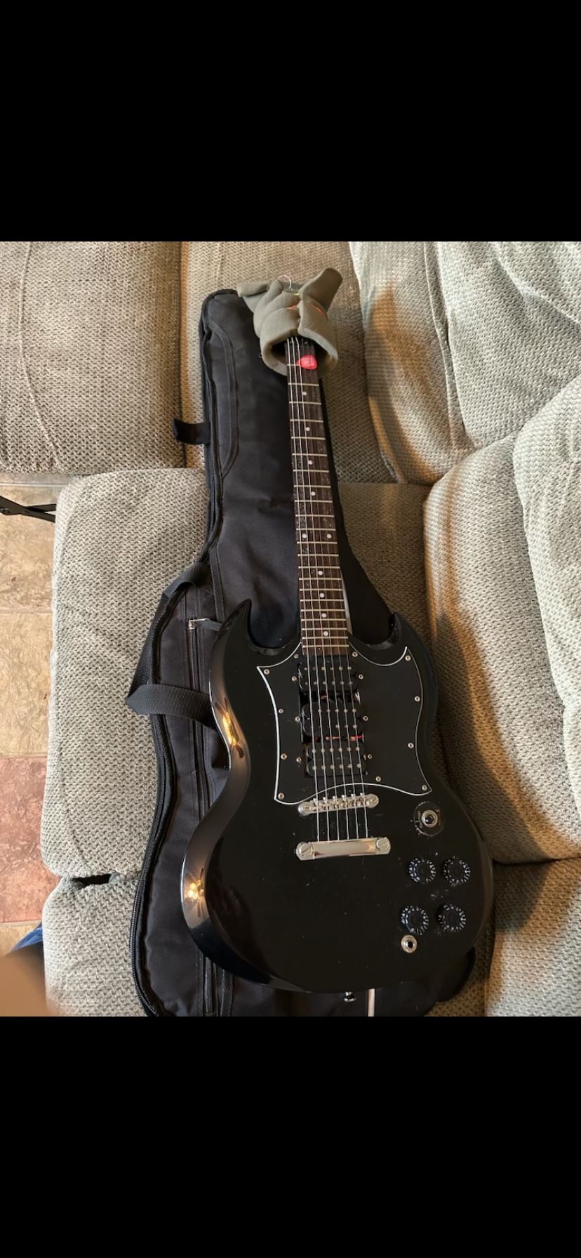 EPIPHONE SG GUITAR -TRIPLE PICKUP