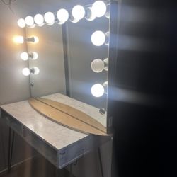 Impressions Vanity 