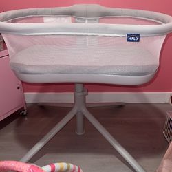 Gray Halo Bassinet With Naturepedic Organic Bassinet Mattress