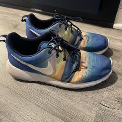 Nike Roshe Run Sunrise Size 8