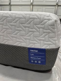 Like New! Queen Nectar Luxe 14" Luxury Memory Foam Mattress – 50% OFF! ❄️
