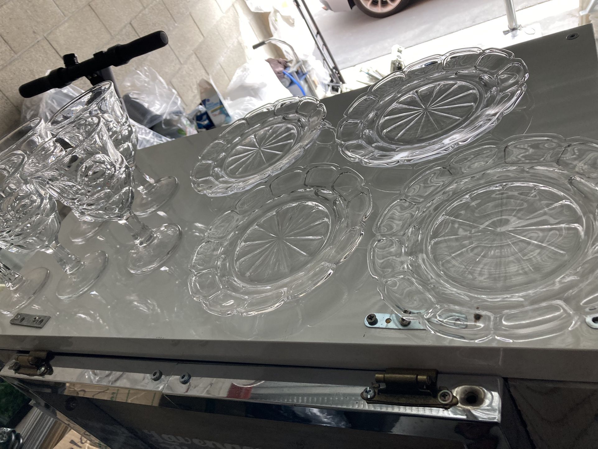 HFM Plates & Goblets
