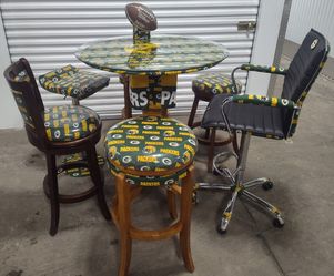 AWESOME!! GREEN BAY PACKERS PEDESTAL TABLE + 6 SWIVEL STOOLS,  CUSTOM FOOTBALL & TEE

****FREE DELIVERY AND SETUP**** 