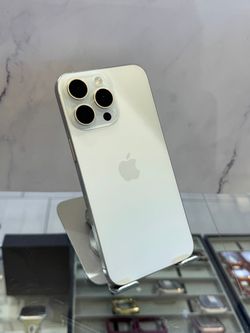 iPhone 15 Pro Max 256GB Unlocked Pre-owned