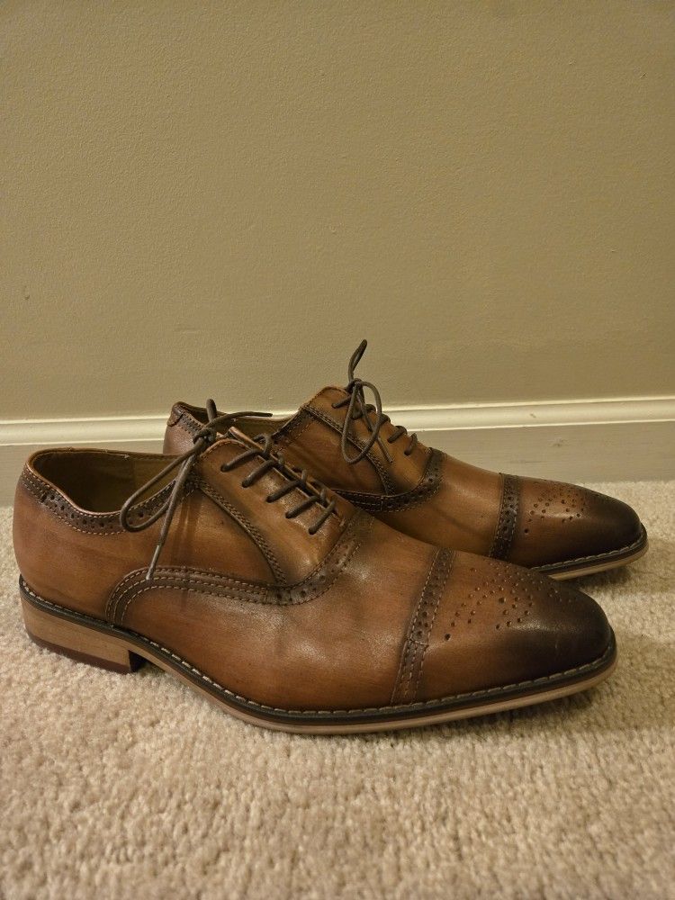 $10 Casual / Dress Shoes ( Men)