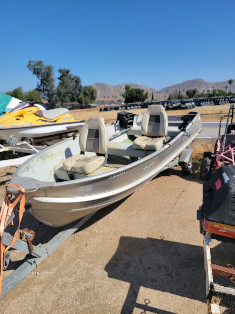 1975 Sears 14ft Fishing Boat
