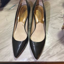 Michael Kors Joselle Black Leather High Heel Pump - Size 9M- Excellent Condition