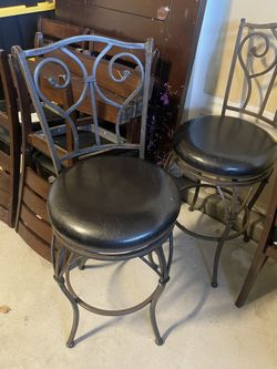 Swivel Bar Stools 
