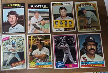 Vintage Topps Baseball Cards Lot of 8