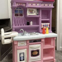 Step2 Little Bakers Kids Kitchen Playset, Indoor/outdoor Kitchenette Interactive Play