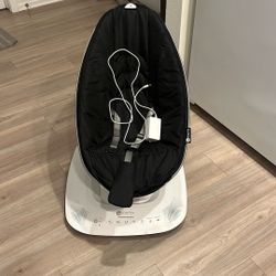 4 Moms Baby Swing