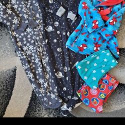 Boys 3T Pajamas And Robe