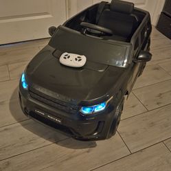 Basically new Land Rover range Rover Land cruiser 12v ride on