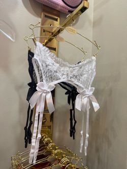 Garters 15$