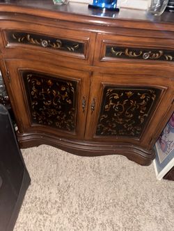 Raymour and Flanigan Cabinet