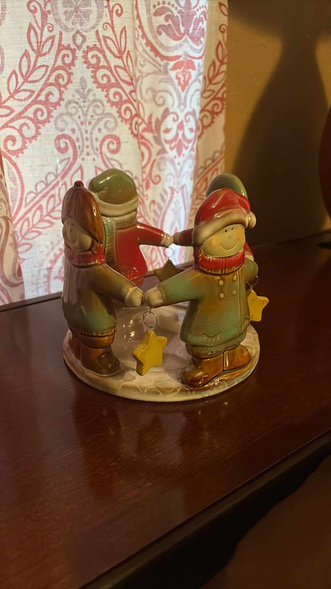 Circle Of Friends Christmas Candle Holder