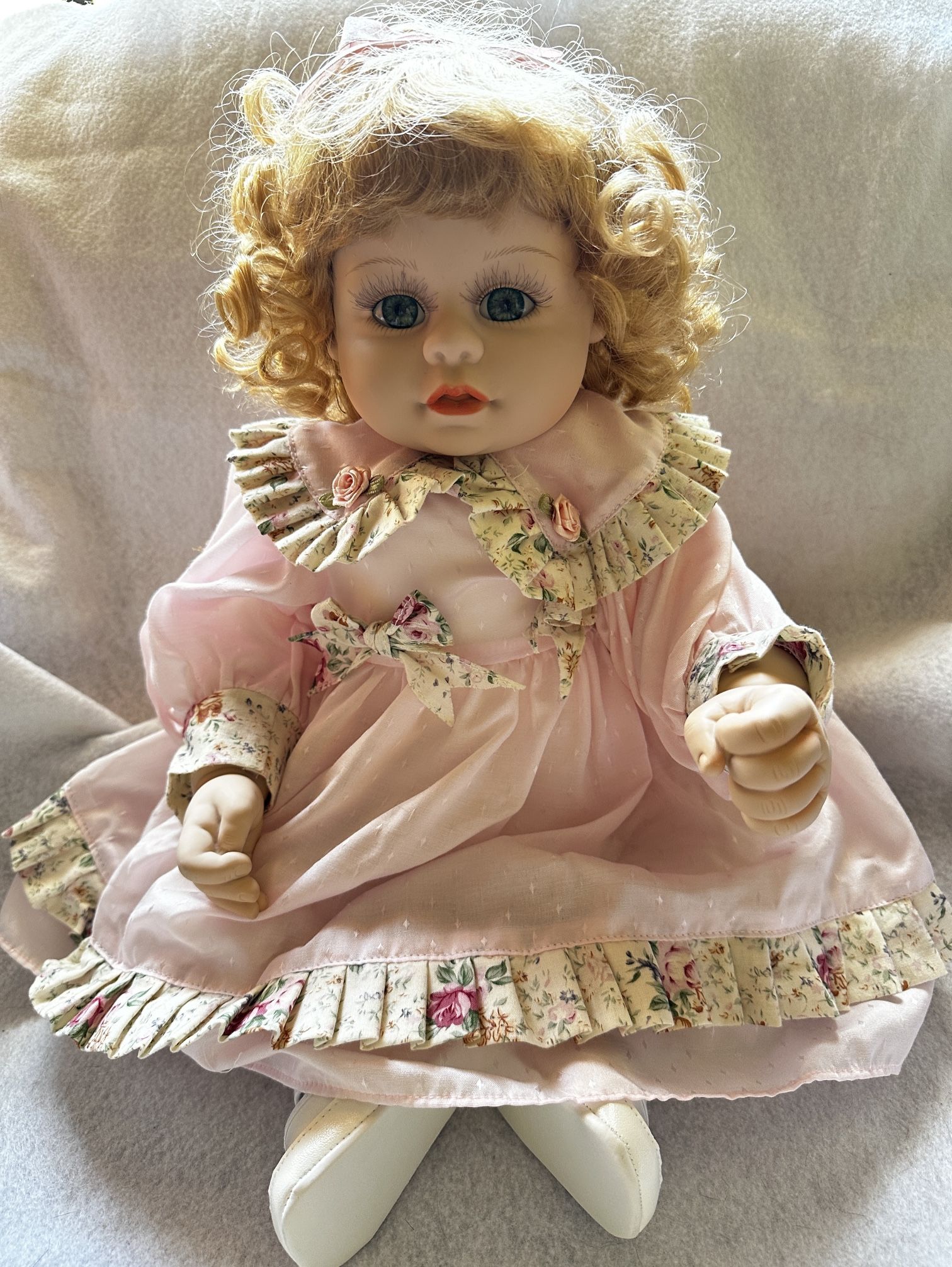Sweet & Innocent Cuddle Me 20" Hand Crafted Baby Doll #D237 Blonde Girl 2000