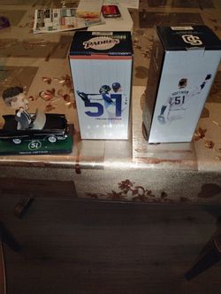 Padres.  Trevor Hoffman   Only. Two Boxes  Brand  Los. 3. Por. 50 Spring Valley . New.    All Tree For. 50 