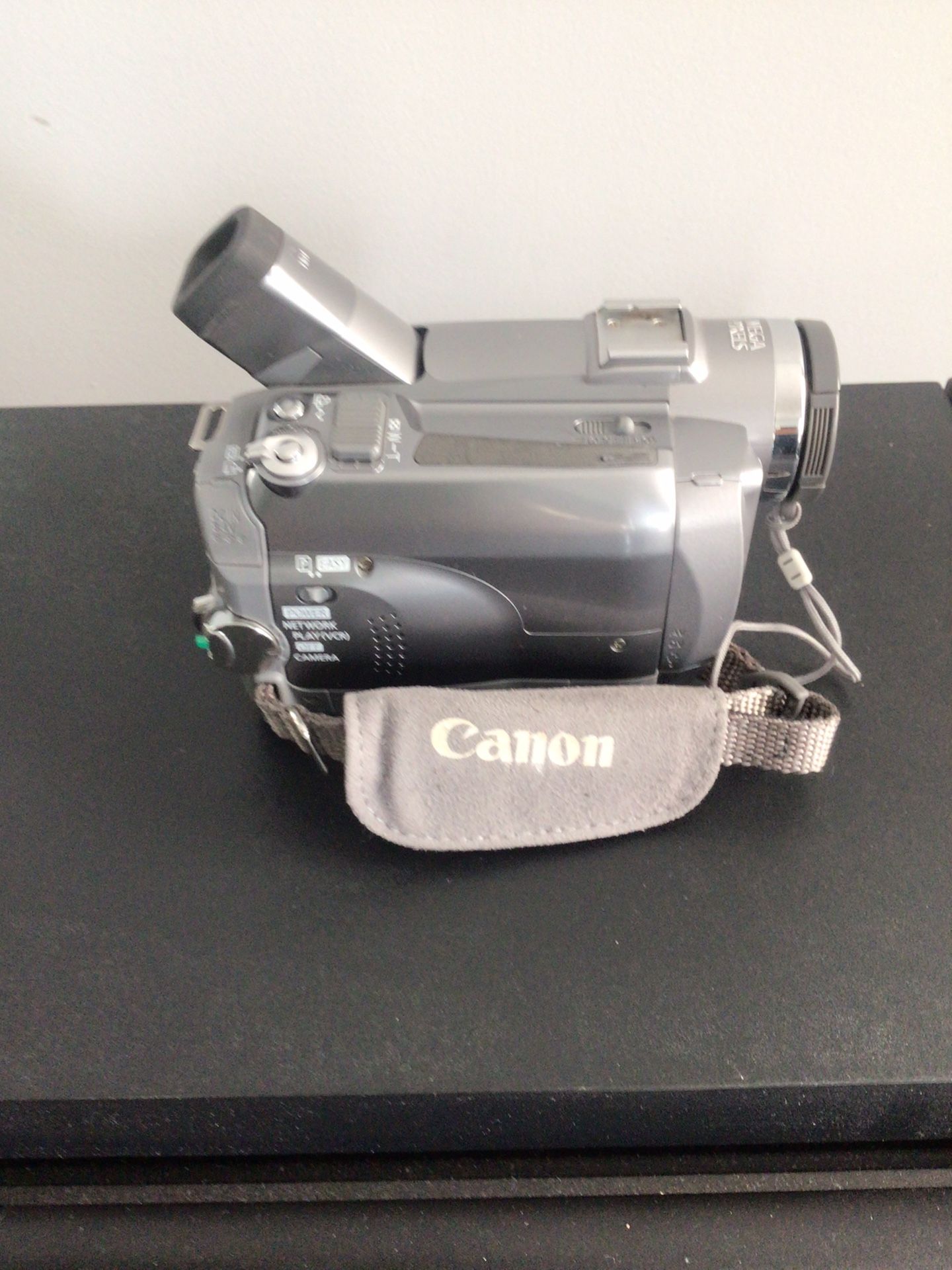 Canon Elura 90 MiniDV Camcorder