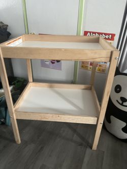 Baby   Diapering   Changing 