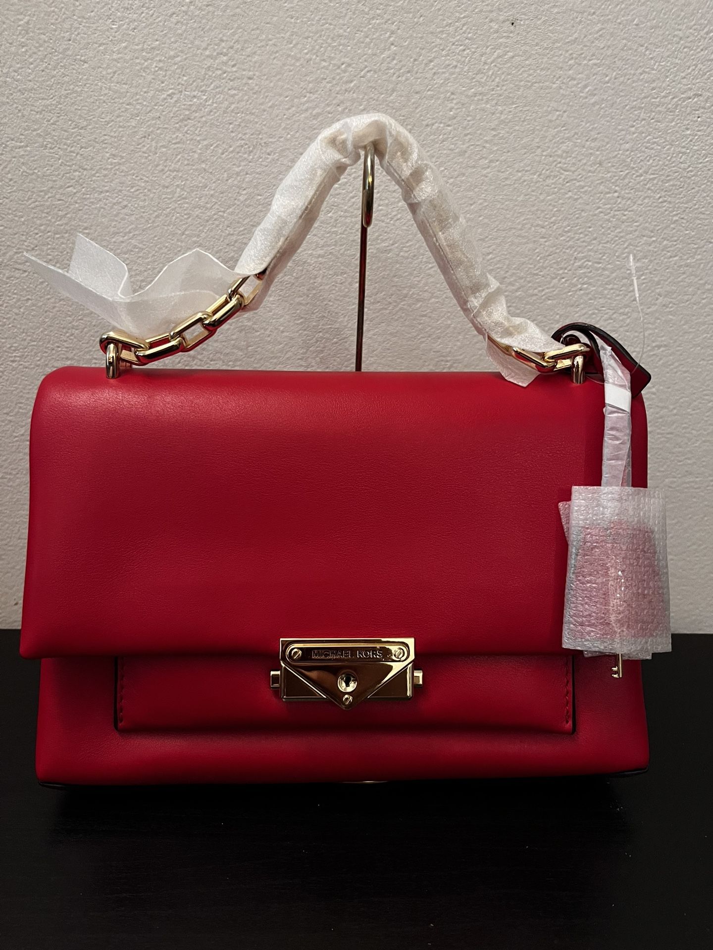Cece Medium Shoulder Bag (Bright red)