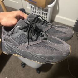 Yeezy Boost Utility Black 2019 Size 10.5