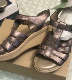 New Clarks Sandals Sz 7.5