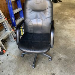 Office Chairs 