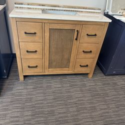 43” Bathroom Vanity In Brown 