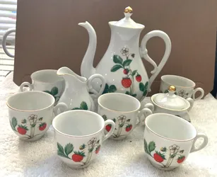 VINTAGE MZ CZECHOSLOVAKIA COFFEE / TEA POT CREAMER, SUGAR BOWL & CUPS- 11 PCS