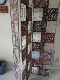 Screen Metal 3 Panels 66H X 48 W . Room Divider