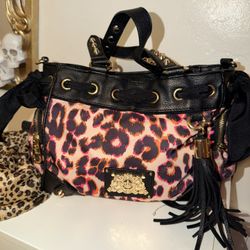 2014 Juicy couture Mini Daydreamer In like-new Condition 