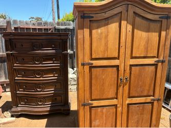 Dresser /Cabinet