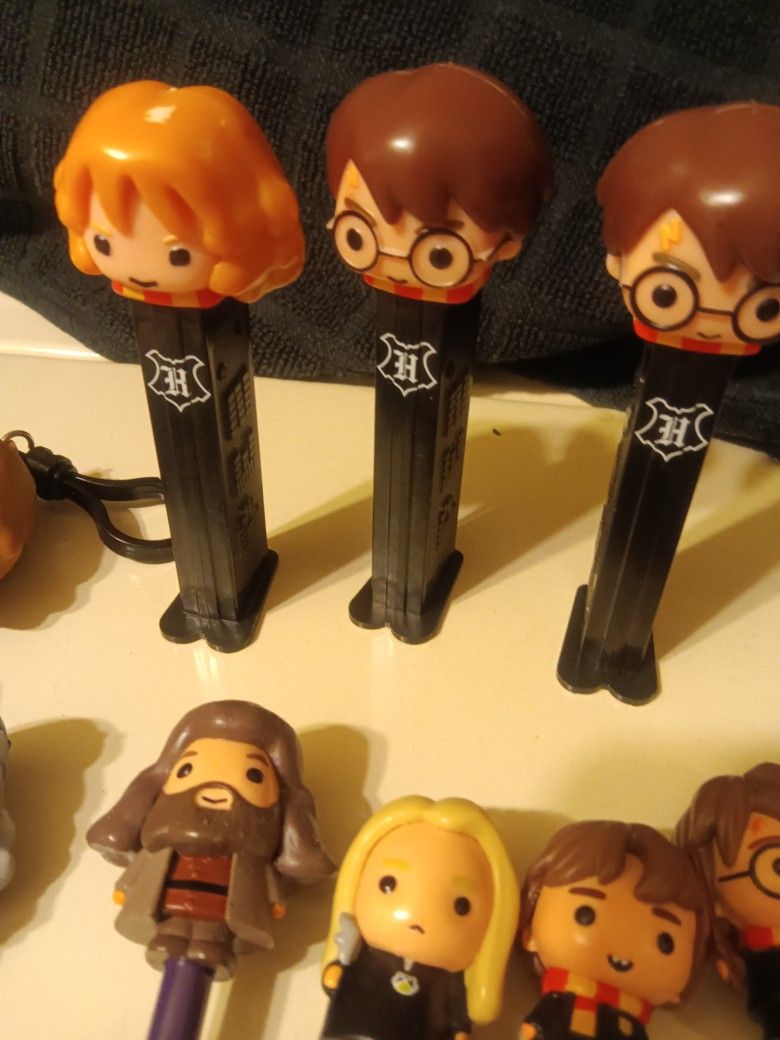 Harry Potter Bundle. Pencil Toppers, Pez Dispensers. Pencil Is Not Included