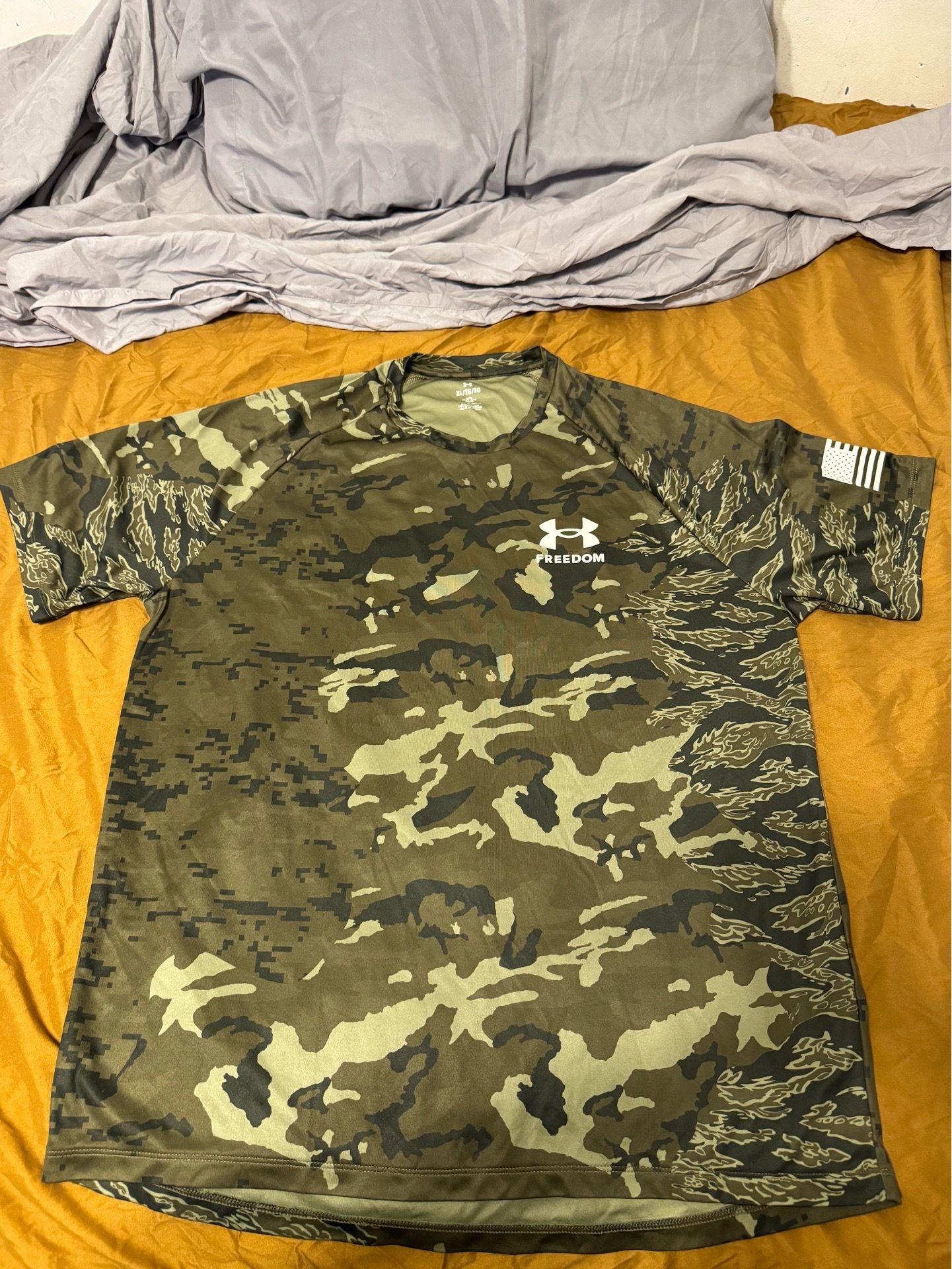 Graphic tee