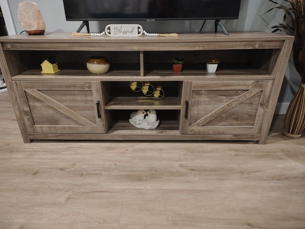 Separador Tv / TV cabinet